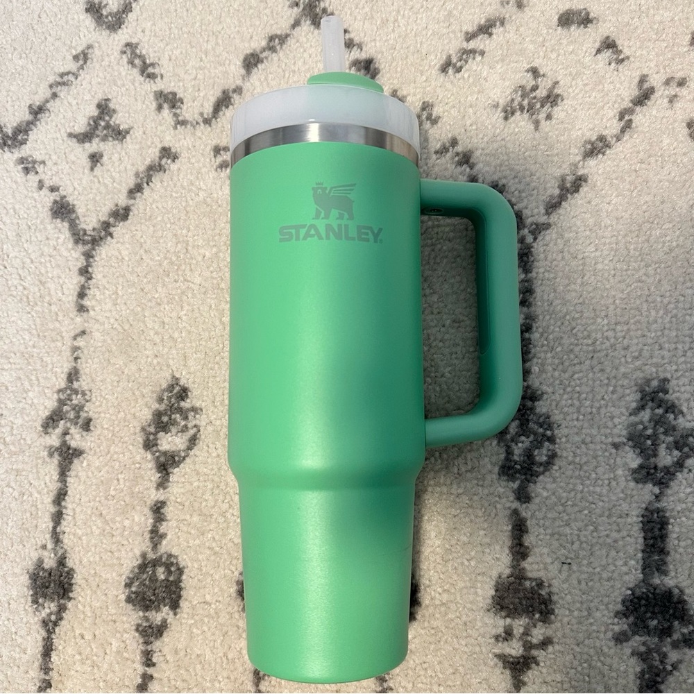 STANLEY — 30oz The Quencher H2.0 Flowstate Tumbler